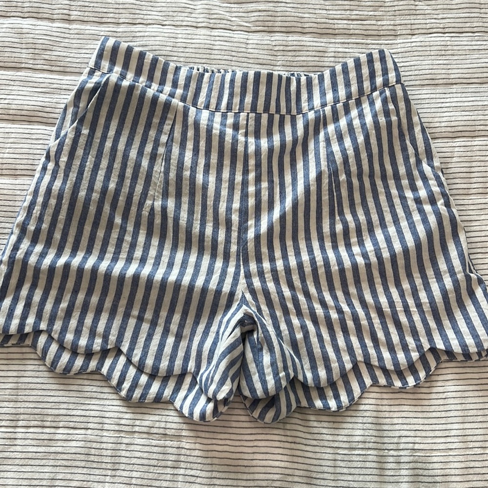 Shorts size Medium